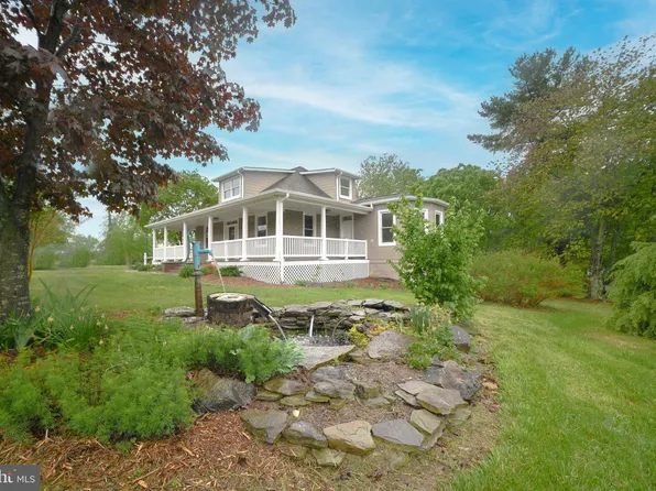 405 Washington Ave, La Plata, MD 20646