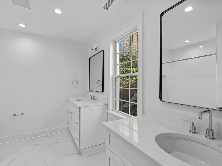 Guest Bathroom 2nd Floor.