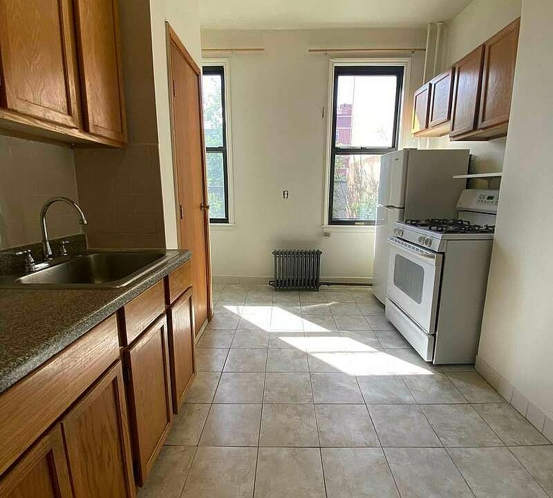 1st image of 714 6th Ave APT 6