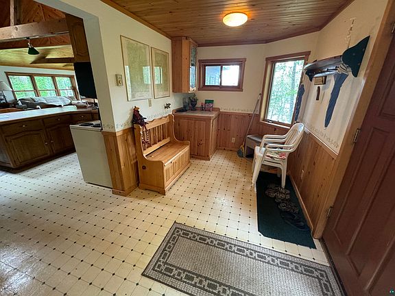 4th image of 10690 Cedar Crest Dr