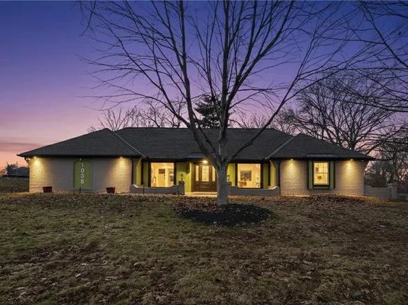 1038 N Woodland Ct, Kansas City, MO 64118