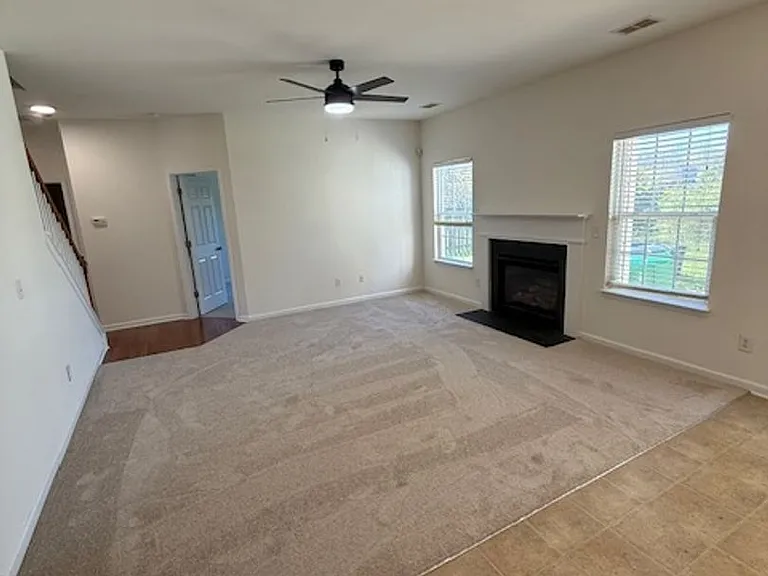 6423 Hermsley Rd — Photo 7