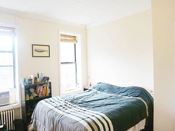 3rd image of 698 Sackett St #3B
