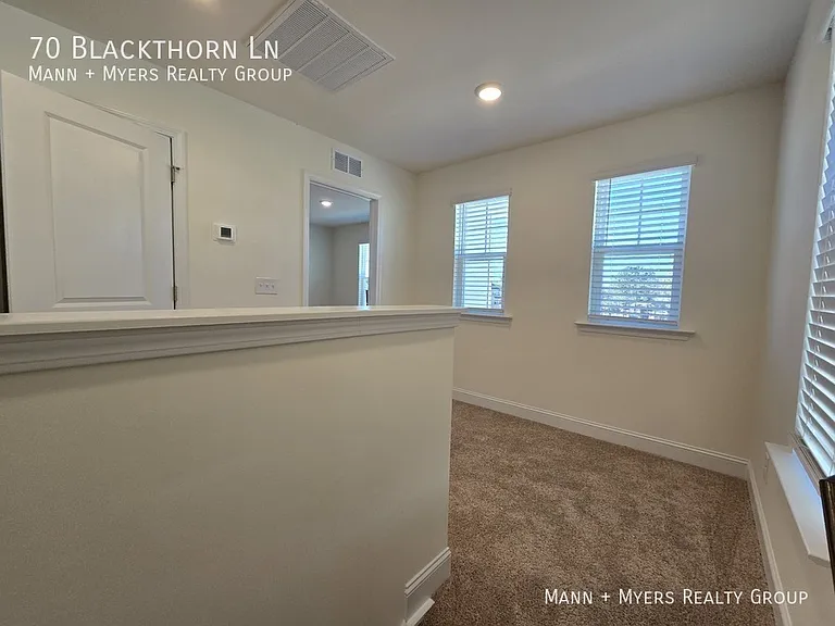 70 Blackthorn Ln — Photo 25