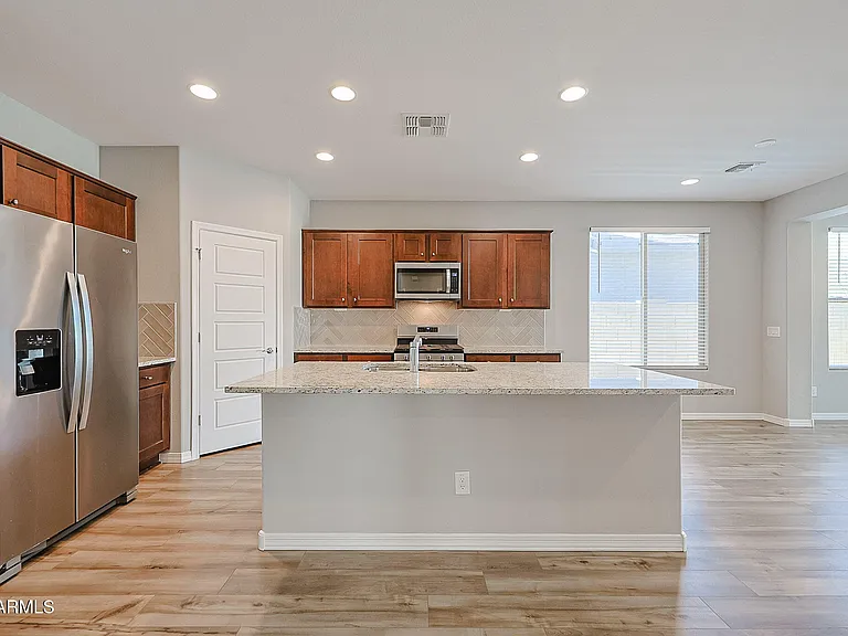 9018 W San Miguel Ave — Photo 2