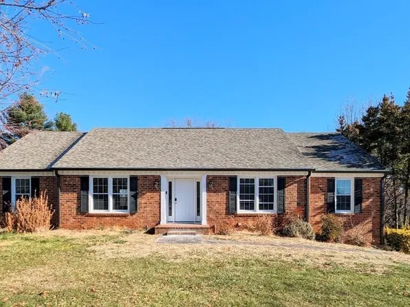 1118 Moreview Dr, Lynchburg, VA 24502