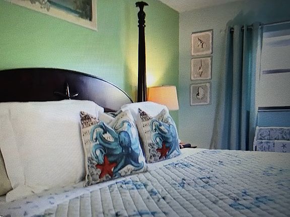 3rd image of 715 S Ocean Dr E APT M