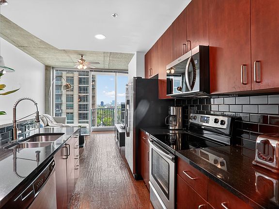 5th image of 361 17th St #2007