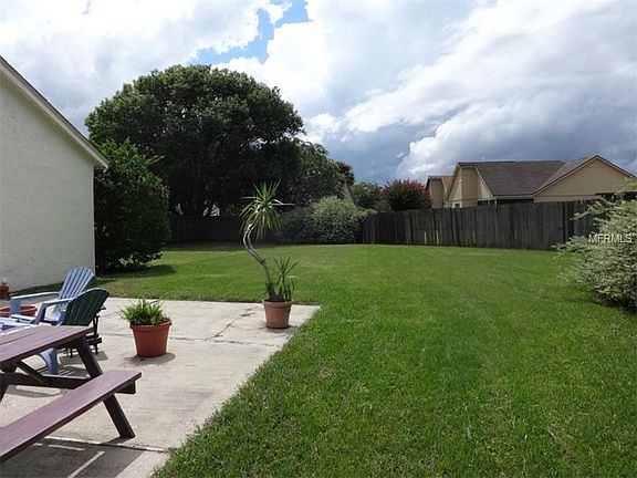 5th image of 814 Avon Ct