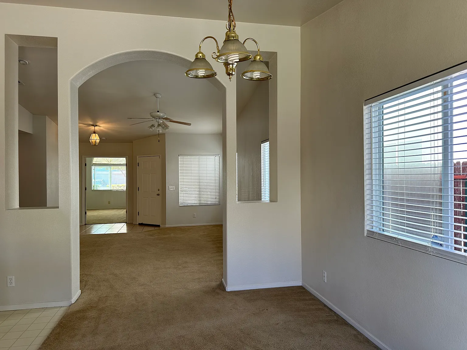 3 bed, 1649 sqft, $2,595 — Photo 3