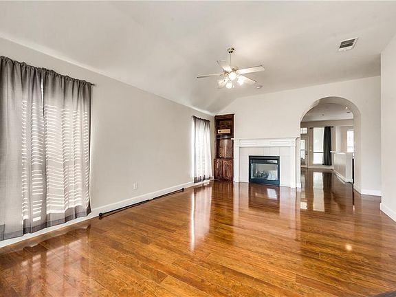 4th image of 5809 Clear Creek Dr