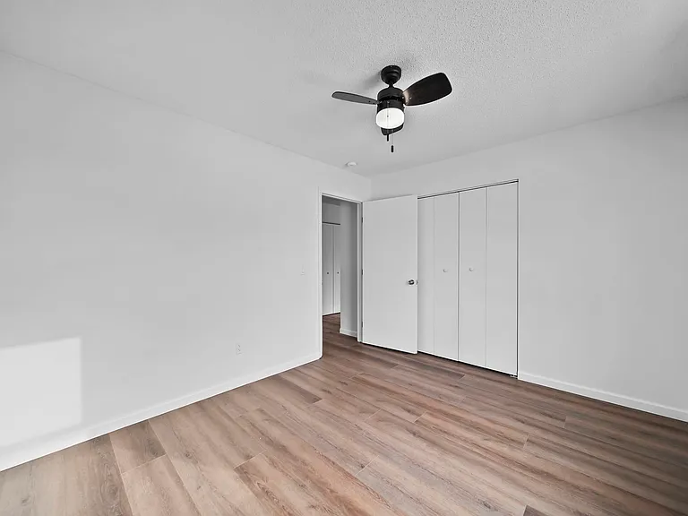 419 Connor St #14 — Photo 14