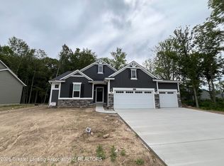 11438 Windswept Dr, Grand Ledge, MI 48837