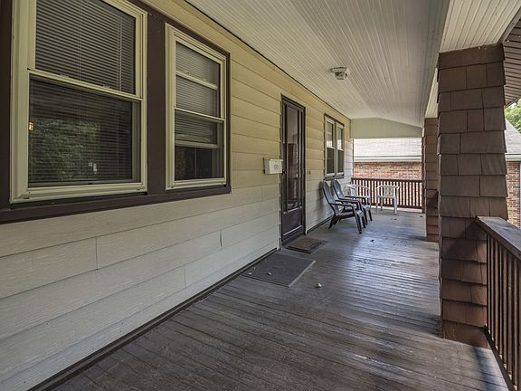5th image of 7549 Lynn Ave