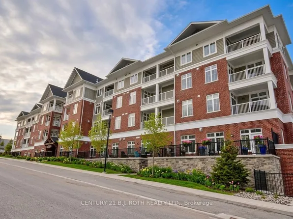 40 Horseshoe Blvd #107, Oro Medonte, ON L4M 4Y8