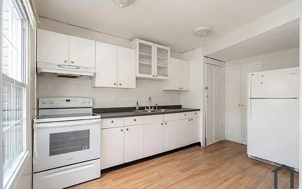 27 Bohn Ct — Photo 8