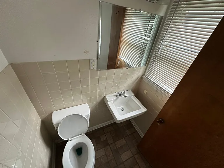 4514 Winnrose Way — Photo 9
