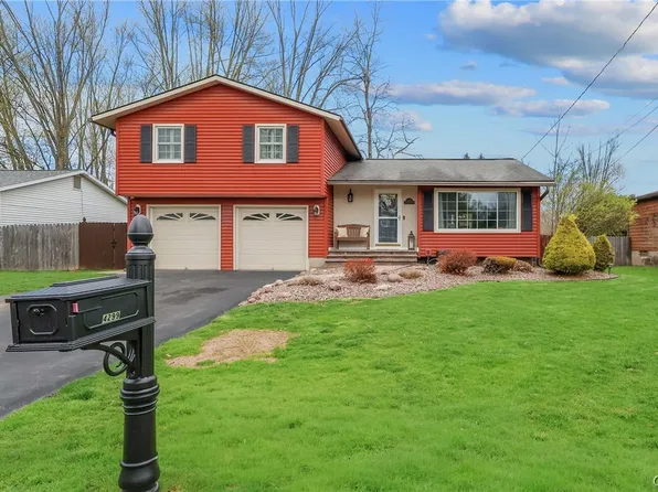 4299 Luna Crse, Liverpool, NY 13090