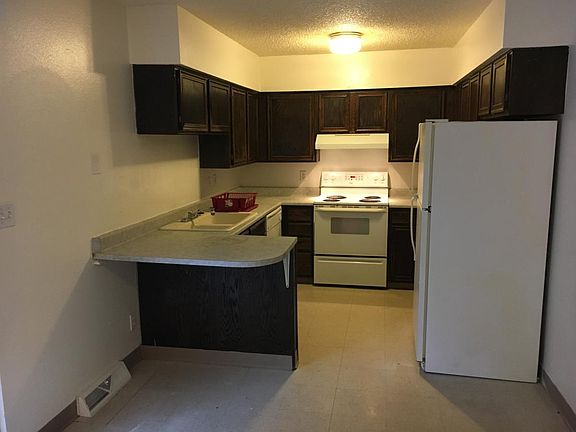 3rd image of 10311 W 12th Pl