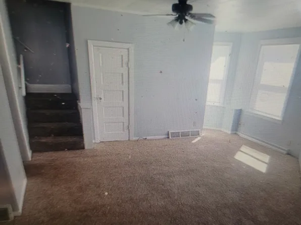 127 W 8th St, Mishawaka, IN 46544