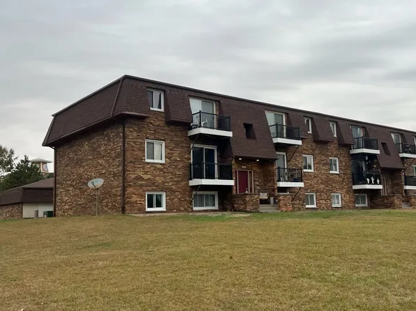 38 - Willow Dr, 2786 Willow Dr #2788-6, Bettendorf, IA 52722