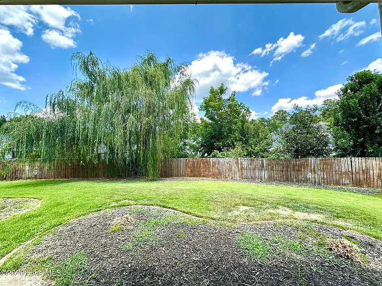 1305 Wickham Ct — Photo 37
