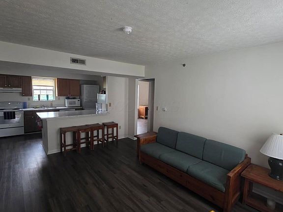 4th image of 15 S Shafer St APT 2004