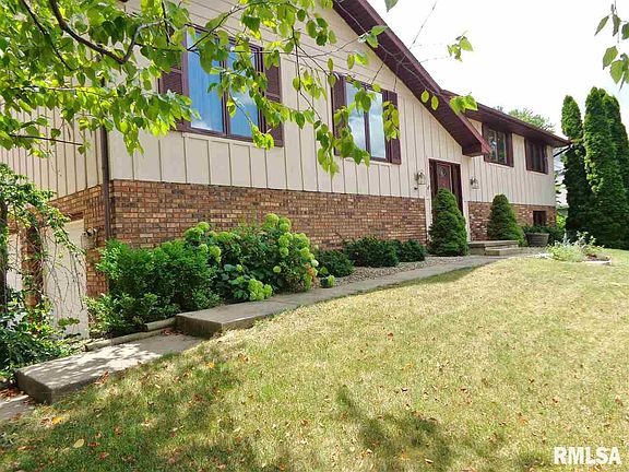 5th image of 904 W Brookforest Dr