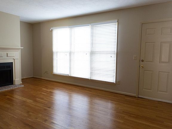 5th image of 2306 18th Ave S