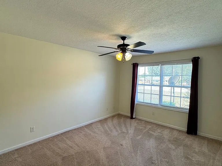 656 Morton Rd — Photo 12