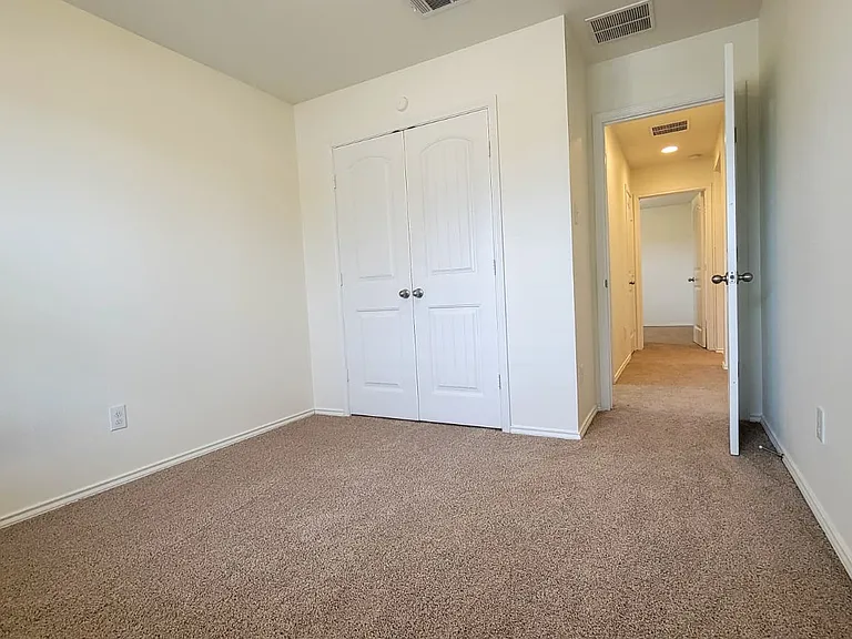 111 Jasmine Cv — Photo 4
