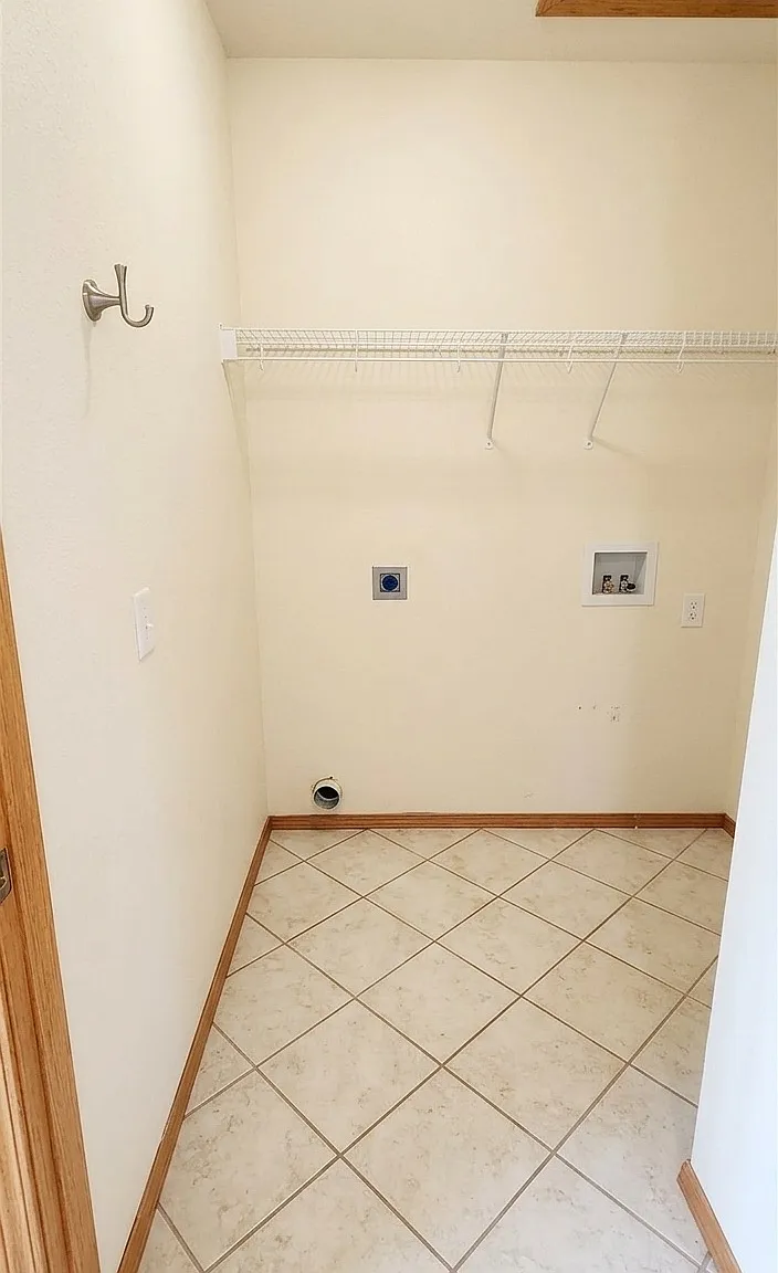 3 bed, 1340 sqft, $1,500 — Photo 2