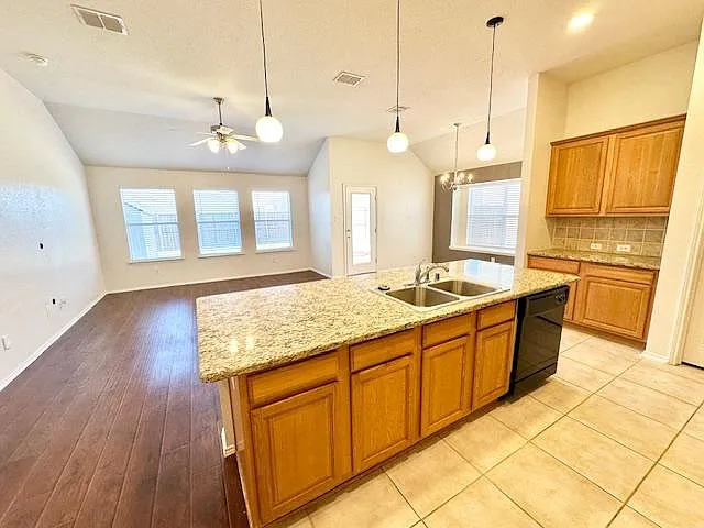 4411 Blackberry Rd — Photo 27