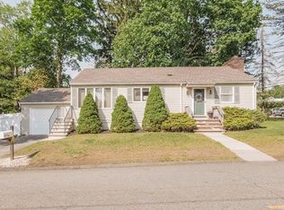 4 Bailey Ave, Oakland, NJ 07436