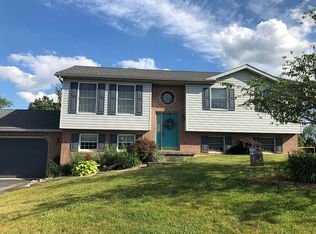 110 Minick Dr, Newburg, PA 17240