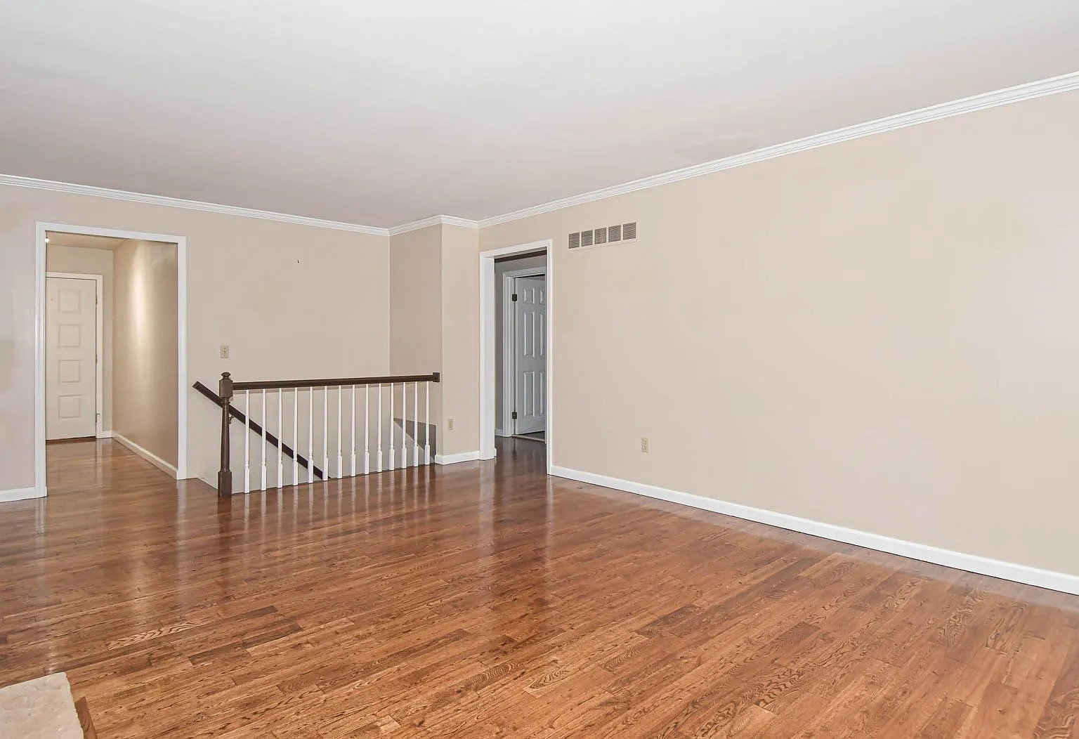 3 bed, 1268 sqft, $2,950 — Photo 2