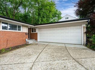 534 Elm Grove Dr, Dayton, OH 45415