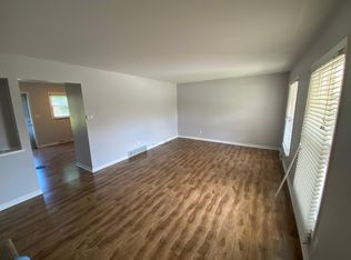 8248 S 88th St, Franklin, WI 53132