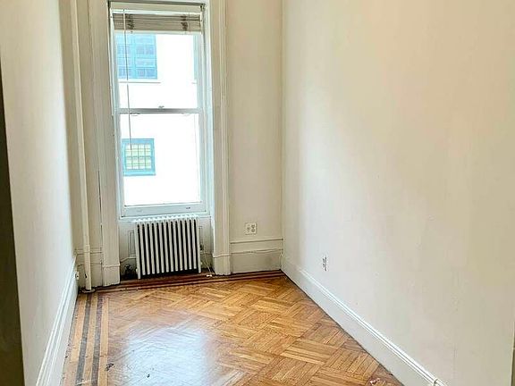 5th image of 150 W 76th St