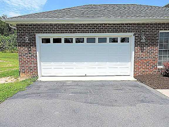 5th image of 135 Westhaven Dr