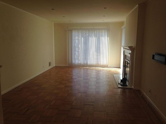 3rd image of 81 Dorchester Dr