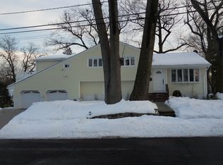 49 Oneida Ave, Dumont, NJ 07628