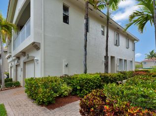 3067 Laurel Ridge Cir, Riviera Beach, FL 33404