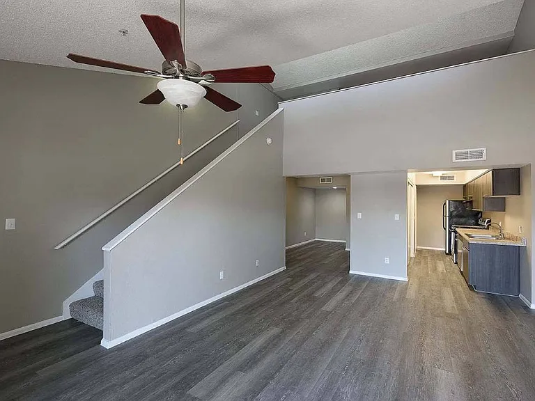 The Flats at Peoria — Photo 27
