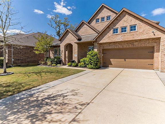 5th image of 208 Woodside Ct