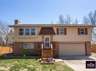 605 Rockledge Dr, Junction City, KS 66441