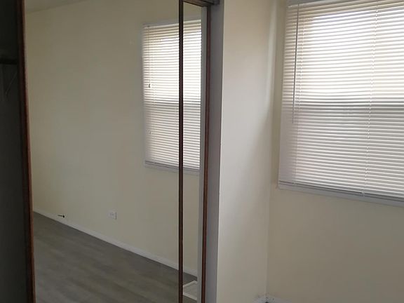 3rd image of 1291 N Glen Cir