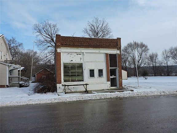 3rd image of 108 N Odell Ave