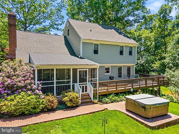 5th image of 7839 Knights Ct
