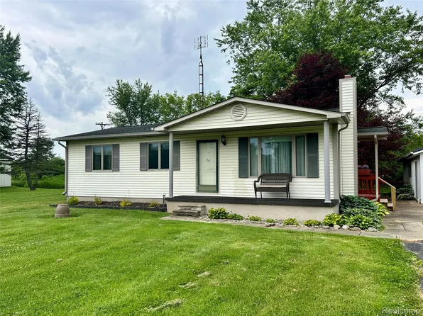 6577 N Lapeer Rd, Fostoria, MI 48435